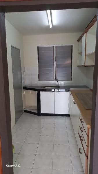 Pangsapuri untuk Dijual di Kota Emas - Jeff Ooi - Kitchen - PropertyGuru.com.my