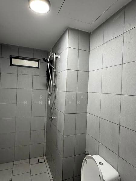 Service Residence for Sale at E'Island Lake Haven - Rafedah Binti Abdul Aziz - Bathroom - PropertyGuru.com.my