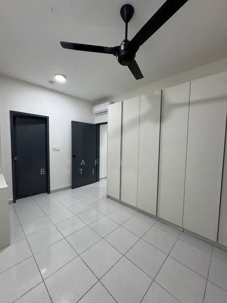 Service Residence for Sale at E'Island Lake Haven - Rafedah Binti Abdul Aziz - Bedroom - PropertyGuru.com.my
