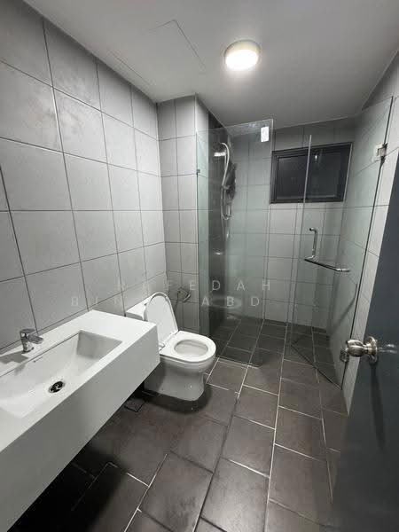 Service Residence for Sale at E'Island Lake Haven - Rafedah Binti Abdul Aziz - Bathroom - PropertyGuru.com.my