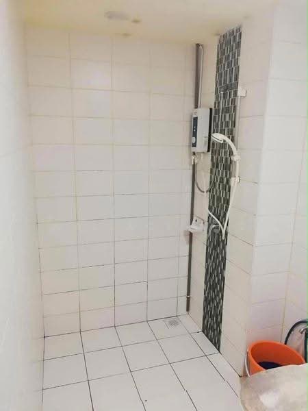 Pangsapuri untuk Disewa di Greenfield Regency - Wallace Ang - Bathroom - PropertyGuru.com.my