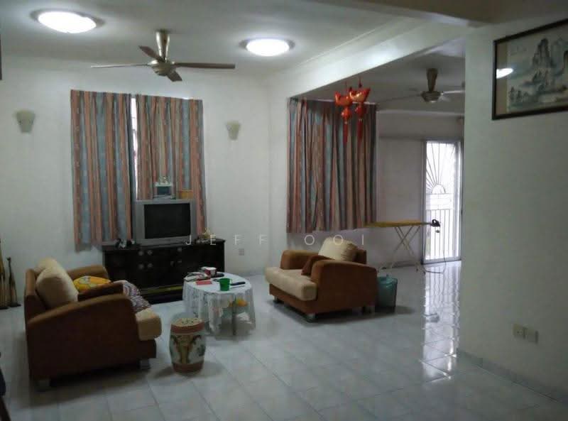 Semi-Detached House for Sale in Desa Jelita (Batu Maung) - Jeff Ooi - Living Room - PropertyGuru.com.my