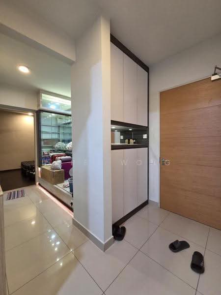 Service Residence for Sale at The Leafz @ Dedaun - Torey Wong - Entrance - PropertyGuru.com.my