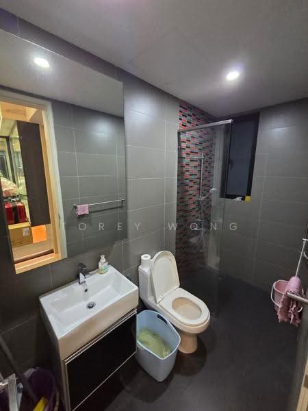 Service Residence for Sale at The Leafz @ Dedaun - Torey Wong - Bathroom - PropertyGuru.com.my