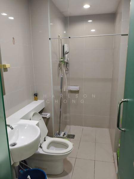 Kediaman Servis untuk Disewa di The Scott Garden SOHO - Charlson Chong - Bathroom - PropertyGuru.com.my