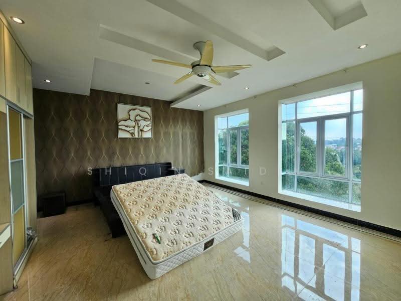Bungalow House untuk Dijual di Mines Resort City (Seri Kembangan) - Shiqin Saidin - Bedroom - PropertyGuru.com.my