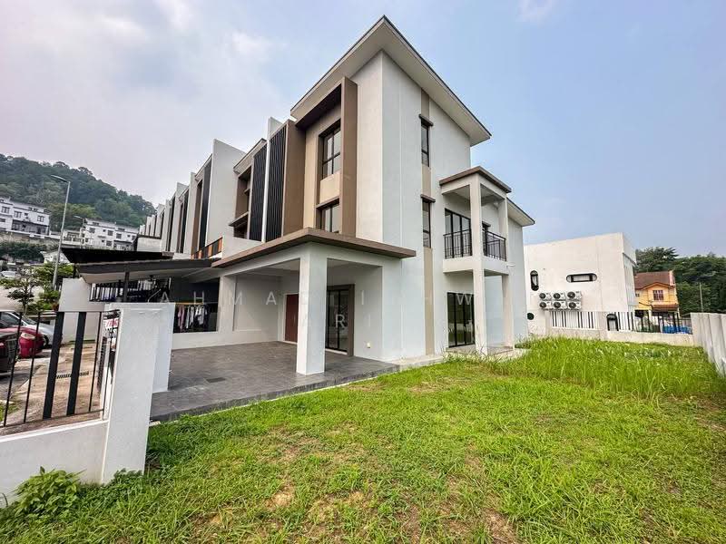Terraced House for Sale in Gombak (Selangor) - Ahmad Ikhwan Arif - Exterior - PropertyGuru.com.my
