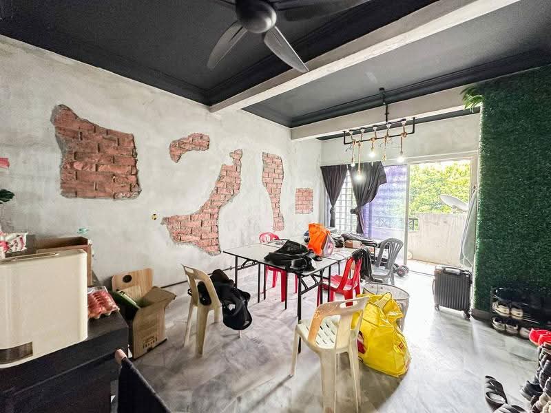 Rumah Bandar untuk Dijual di Seksyen 9 (Shah Alam) - Ahmad Ikhwan Arif - Interior - PropertyGuru.com.my