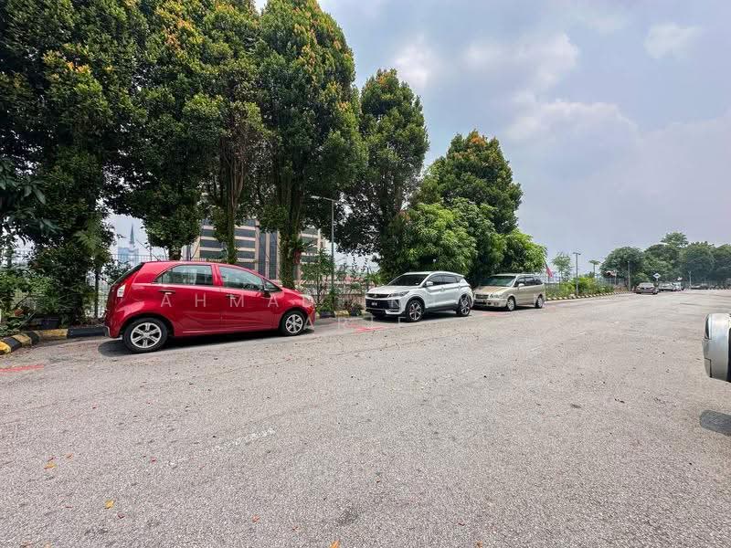 Rumah Bandar untuk Dijual di Seksyen 9 (Shah Alam) - Ahmad Ikhwan Arif - Exterior - PropertyGuru.com.my