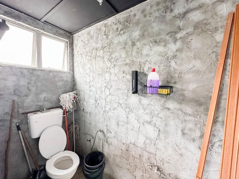Rumah Bandar untuk Dijual di Seksyen 9 (Shah Alam) - Ahmad Ikhwan Arif - Bathroom - PropertyGuru.com.my