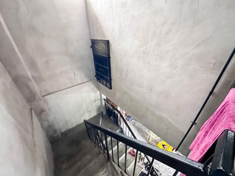 Rumah Bandar untuk Dijual di Seksyen 9 (Shah Alam) - Ahmad Ikhwan Arif - Interior - PropertyGuru.com.my