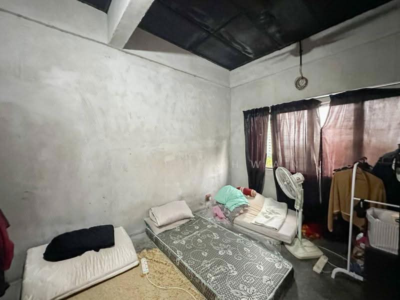 Rumah Bandar untuk Dijual di Seksyen 9 (Shah Alam) - Ahmad Ikhwan Arif - Bedroom - PropertyGuru.com.my