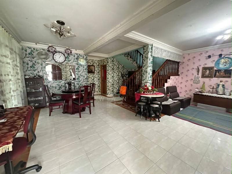 Rumah Berkembar untuk Dijual di Taman Bukit Kempas (Tampoi) - Wan Ning - Living Room - PropertyGuru.com.my