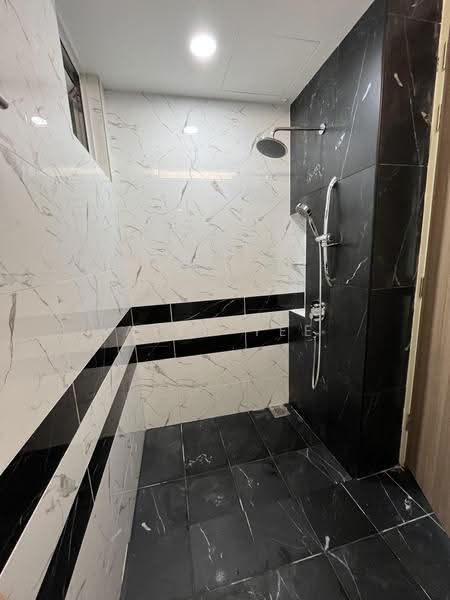 Condominium for Rent at QuayWest Residence - Alex Yee - Bathroom - PropertyGuru.com.my