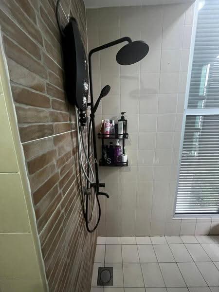 Condominium for Sale at Riana Green East - Lucas Lim - Bathroom - PropertyGuru.com.my