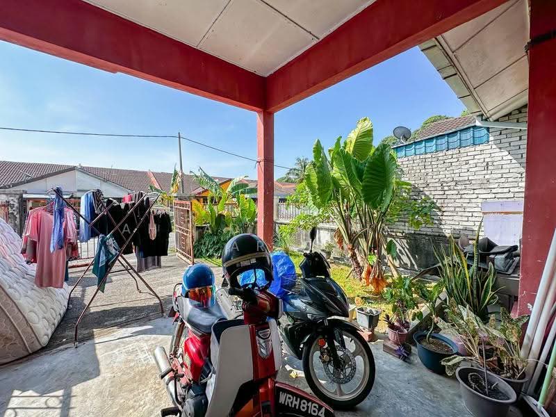 1-storey Terraced House for Sale in Taman Desa Cempaka (Nilai) - Ahmad Ikhwan Arif - Exterior - PropertyGuru.com.my