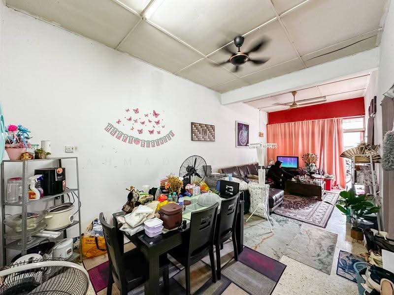 1-storey Terraced House for Sale in Taman Desa Cempaka (Nilai) - Ahmad Ikhwan Arif - Living Room - PropertyGuru.com.my