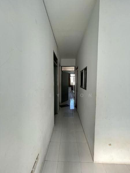 Pangsapuri untuk Disewa di Mentari Court - Torey Wong - Corridor - PropertyGuru.com.my