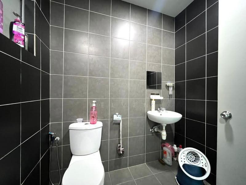 Service Residence for Sale at The Zizz @ Damansara North - Kelven Tan - Bathroom - PropertyGuru.com.my