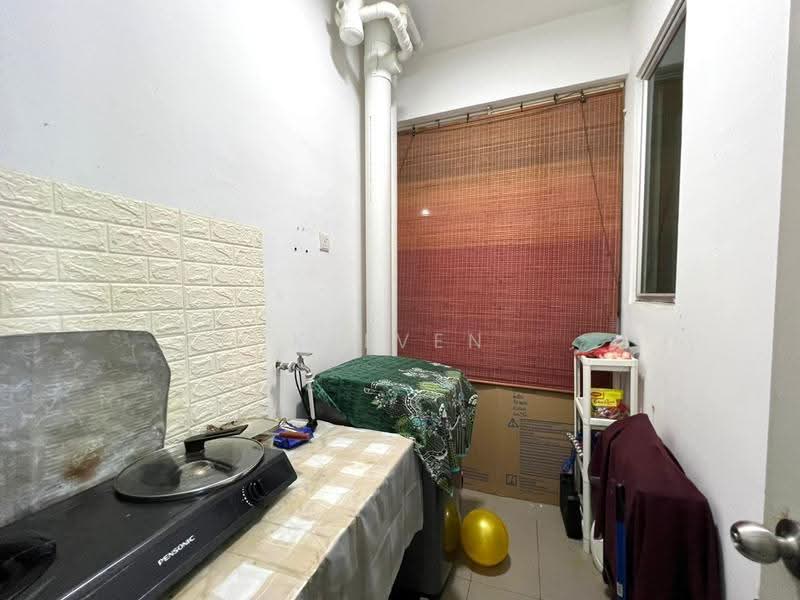Service Residence for Sale at The Zizz @ Damansara North - Kelven Tan - Kitchen - PropertyGuru.com.my