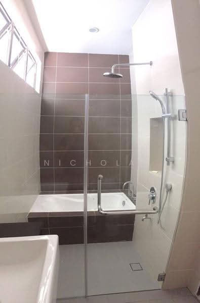 Rumah Kluster untuk Dijual di Taman Adda Heights (Tebrau) - Nicholas Tey - Bathroom - PropertyGuru.com.my
