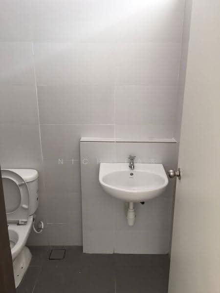 Rumah Kluster untuk Dijual di Taman Adda Heights (Tebrau) - Nicholas Tey - Bathroom - PropertyGuru.com.my