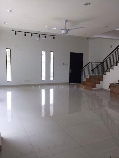 Rumah Kluster untuk Dijual di Taman Adda Heights (Tebrau) - Nicholas Tey - Living Room - PropertyGuru.com.my