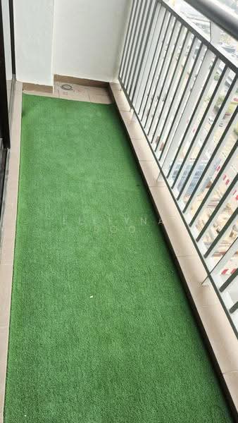 Kediaman Servis untuk Dijual di Sky Gardens Residences - Elleyna Soo - Balcony - PropertyGuru.com.my