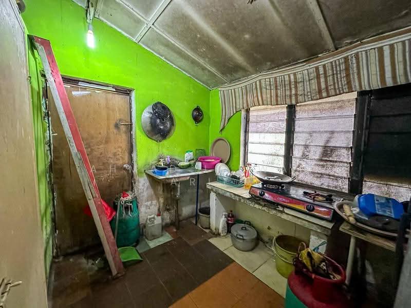 Rumah Teres 1-Tingkat untuk Dijual di Taman Sri Nanding (Hulu Langat) - Ahmad Ikhwan Arif - Kitchen - PropertyGuru.com.my