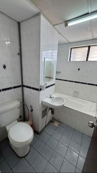 Condominium for Rent at Eden Seaview Condominium - Lucas Lim - Bathroom - PropertyGuru.com.my