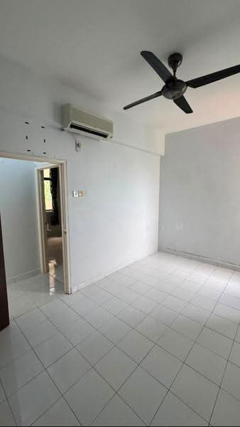Condominium for Rent at Eden Seaview Condominium - Lucas Lim - Interior - PropertyGuru.com.my