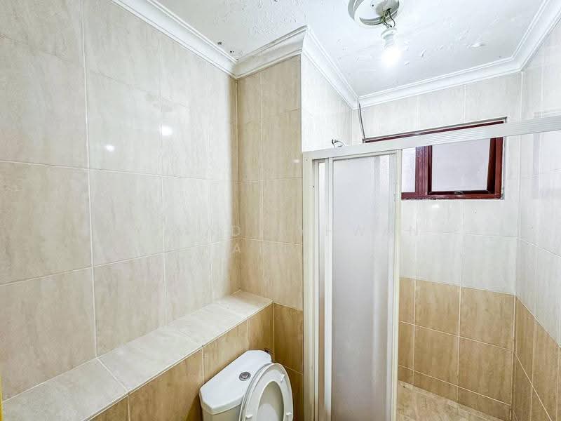 Condominium for Sale at Hartamas Regency 1 - Ahmad Ikhwan Arif - Bathroom - PropertyGuru.com.my