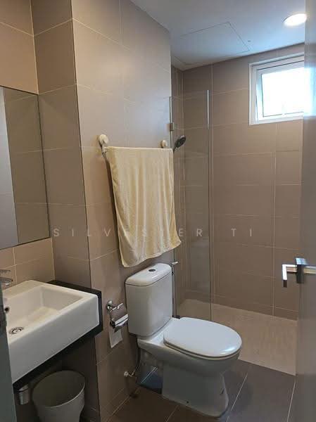 Kondominium untuk Disewa di Tropicana Bay Residences - Silvester Ti - Bathroom - PropertyGuru.com.my