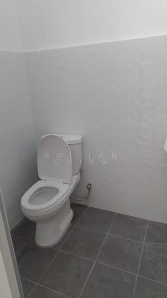 2-storey Terraced House for Rent in Taman Sri Rampai (Wangsa Maju) - Hoi Lan Ching - Bathroom - PropertyGuru.com.my