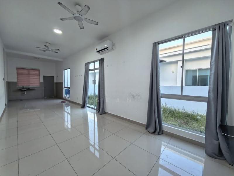 Rumah Kluster untuk Dijual di Iskandar Puteri (Nusajaya) (Johor) - Sean Yeoh - Living Room - PropertyGuru.com.my
