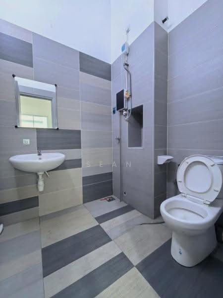 Rumah Kluster untuk Dijual di Iskandar Puteri (Nusajaya) (Johor) - Sean Yeoh - Bathroom - PropertyGuru.com.my