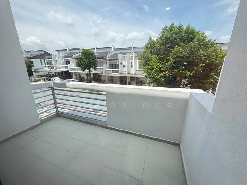 Rumah Teres 2-Tingkat untuk Dijual di Rawang (Selangor) - Junior Ong - Balcony - PropertyGuru.com.my