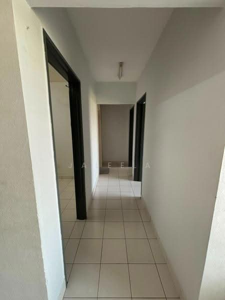 Pangsapuri untuk Disewa di Alam Prima - Jaleela Banu Ahmad - Corridor - PropertyGuru.com.my