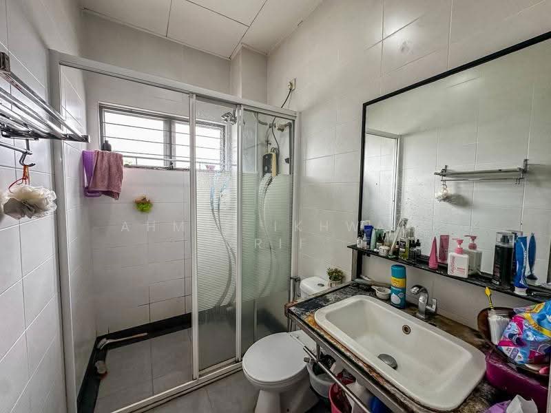 Rumah Teres untuk Dijual di Taman Samudra Teres (Batu Caves) - Ahmad Ikhwan Arif - Bathroom - PropertyGuru.com.my