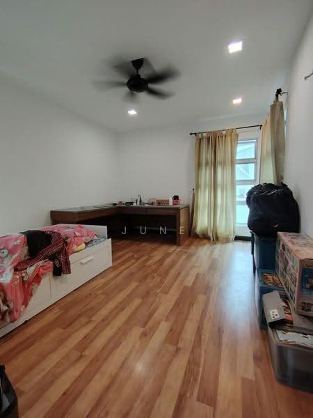 Rumah Berkembar untuk Dijual di Petaling Jaya (Selangor) - June Pei - Bedroom - PropertyGuru.com.my