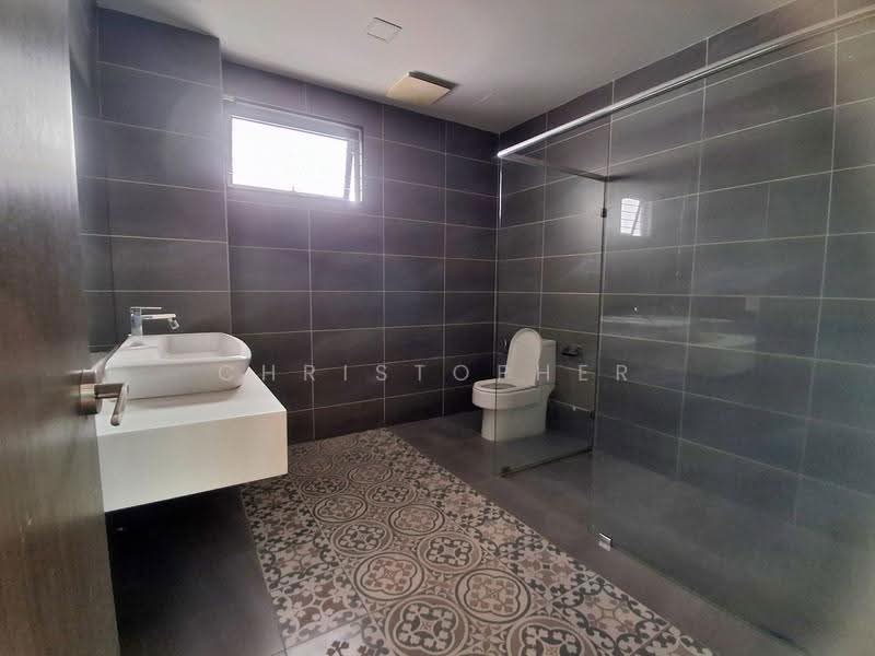 Semi-Detached House for Sale in Taman Villa Perdana (Kajang) - Christopher Saw - Bathroom - PropertyGuru.com.my