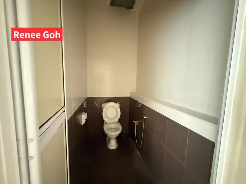 Shop / Office untuk Disewa di Bay Avenue (Bayan Lepas) - Renee Goh - Bathroom - PropertyGuru.com.my