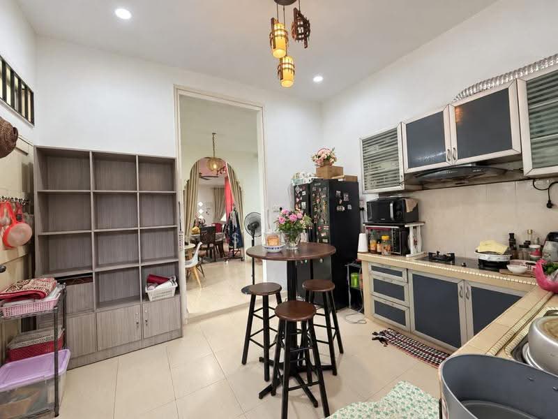 Bungalow House untuk Dijual di Taman Sri Lambak (Kluang) - Sufi Norman - Kitchen - PropertyGuru.com.my
