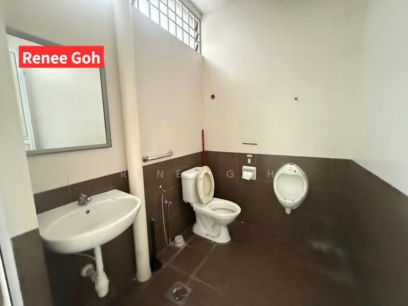 Shop / Office untuk Disewa di Bay Avenue (Bayan Lepas) - Renee Goh - Bathroom - PropertyGuru.com.my
