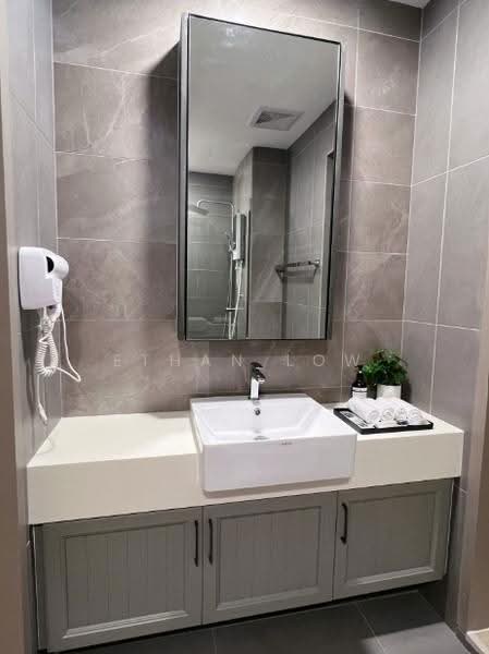 Kediaman Servis untuk Dijual di MKH Boulevard II - Ethan Low - Bathroom - PropertyGuru.com.my