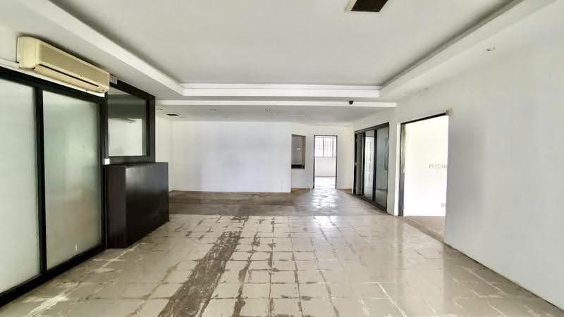Shop / Office untuk Disewa di Taman Ungku Tun Aminah (Skudai) - Jeny Loo - Interior - PropertyGuru.com.my