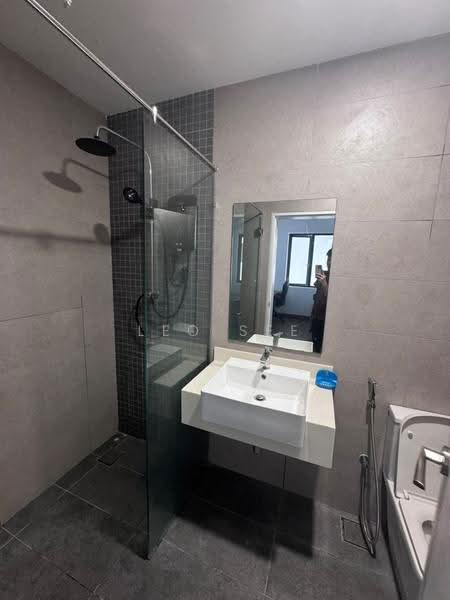 Kondominium untuk Disewa di Bangsar Hill Park - Leo See - Bathroom - PropertyGuru.com.my