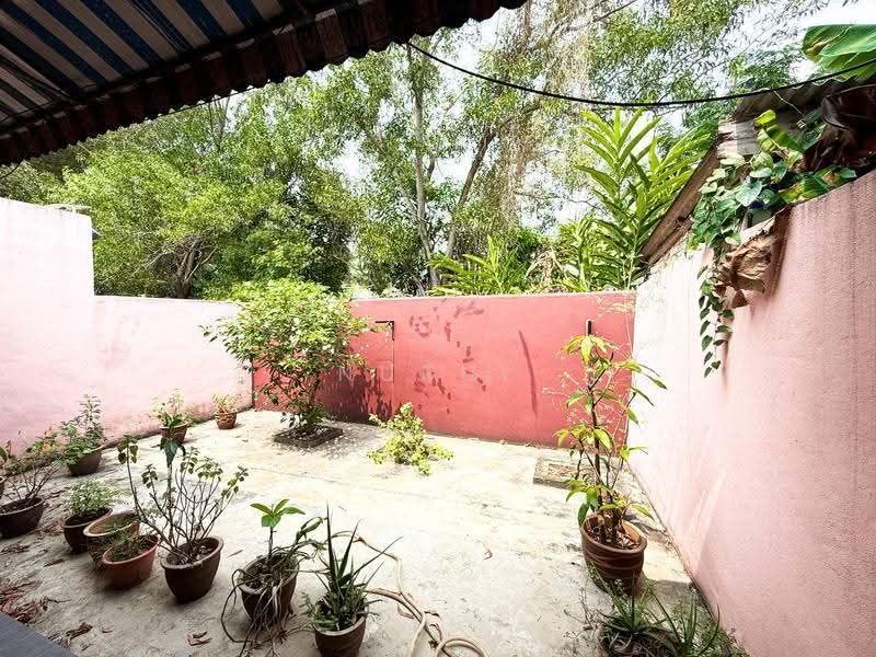 1-storey Terraced House for Sale in Puchong (Selangor) - Nurul Izza - Garden - PropertyGuru.com.my