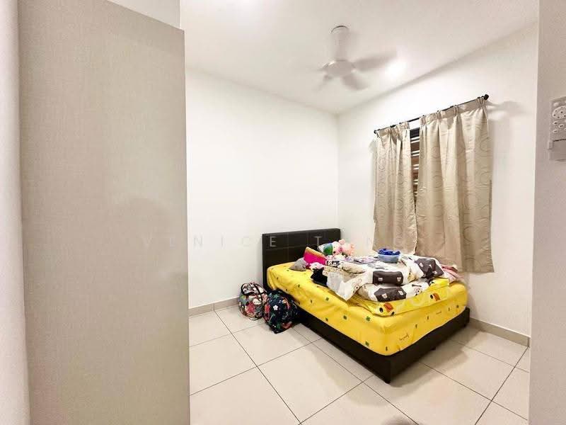 Kondominium untuk Dijual di The Raffles Suites - Venice Tang - Bedroom - PropertyGuru.com.my