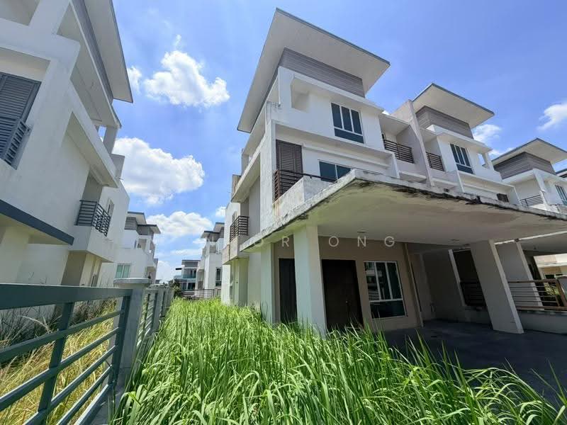 Semi-Detached House for Sale in Rawang (Selangor) - Junior Ong - Exterior - PropertyGuru.com.my